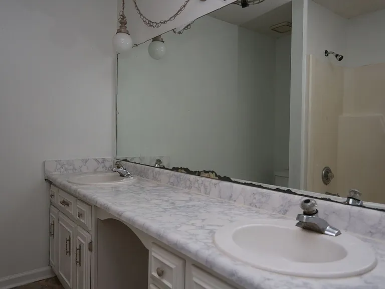 251 Knight Dr #7 — Photo 8