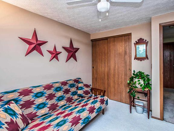 4th image of 4055 Forest Edge Dr