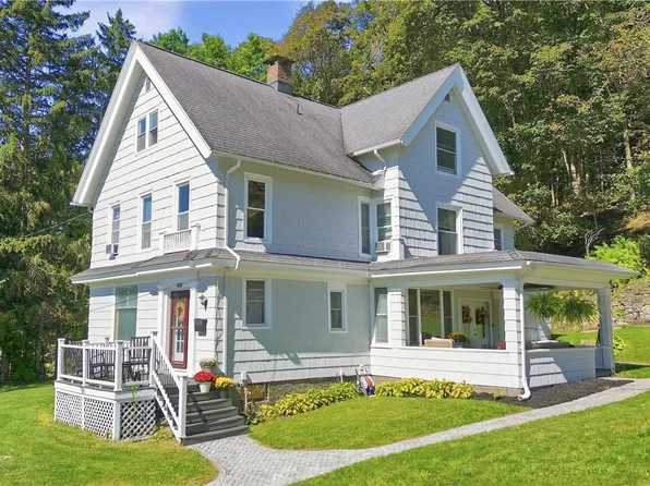 686 E Monroe St, Little Falls, NY 13365