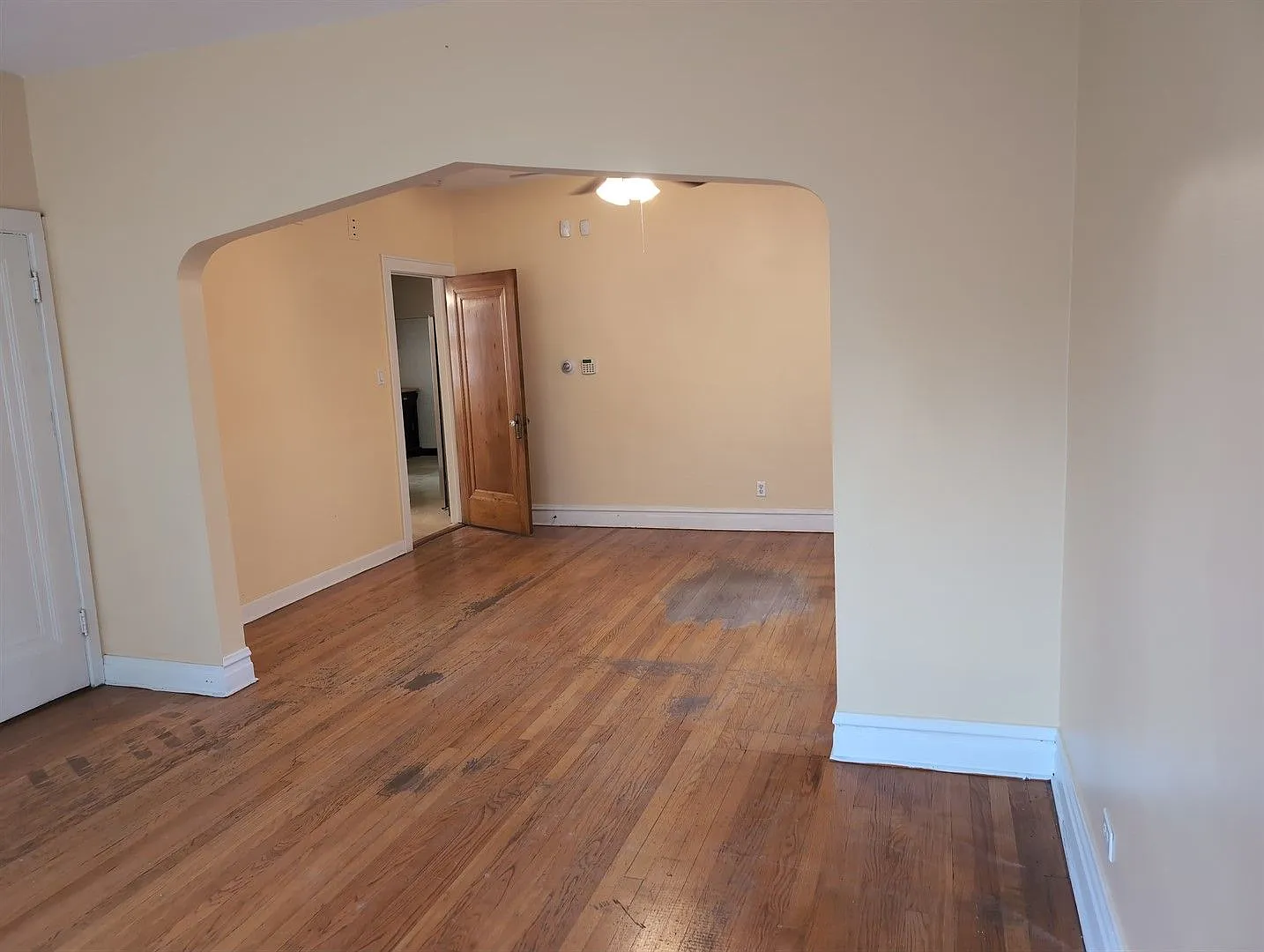 5622 N. Mango Ave — Photo 3