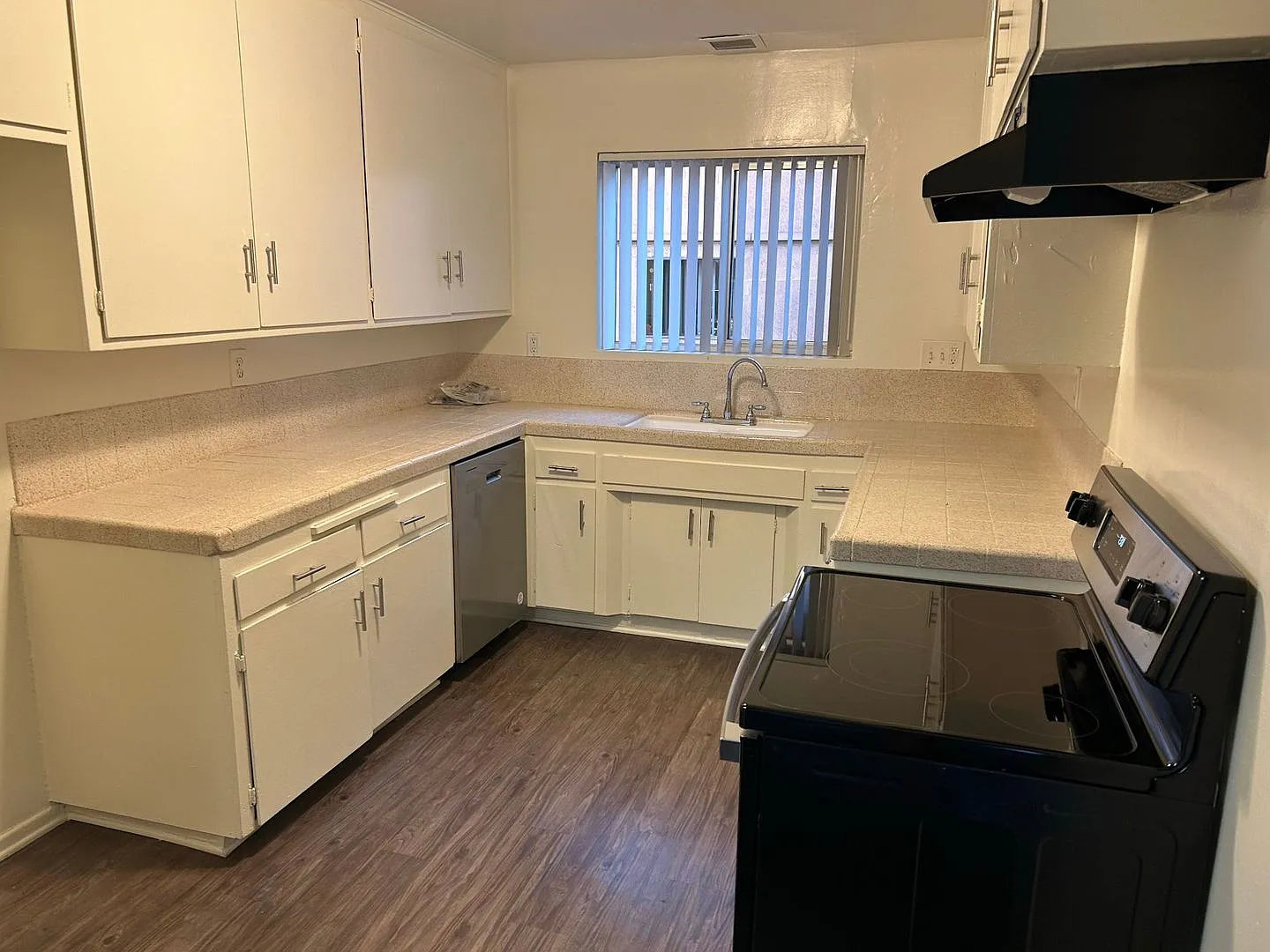 Mountain View Apartments — Photo 3