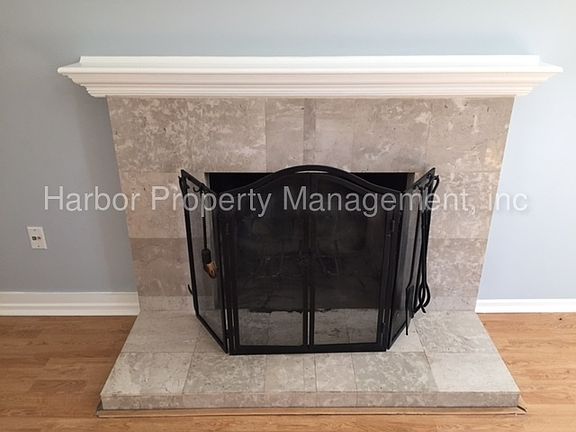 4th image of 21624 Madrona Ave