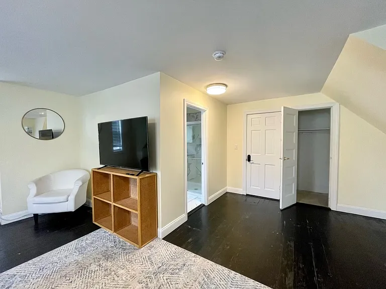 58 Bowdoin Ave #2F — Photo 26