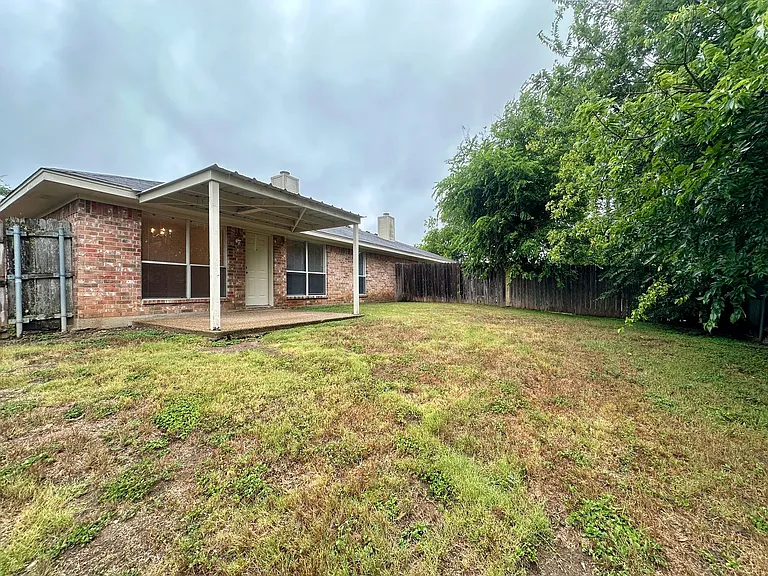 638 Park Place Dr — Photo 14