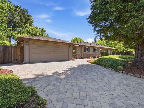 3rd image of 20580 Canyon View Dr