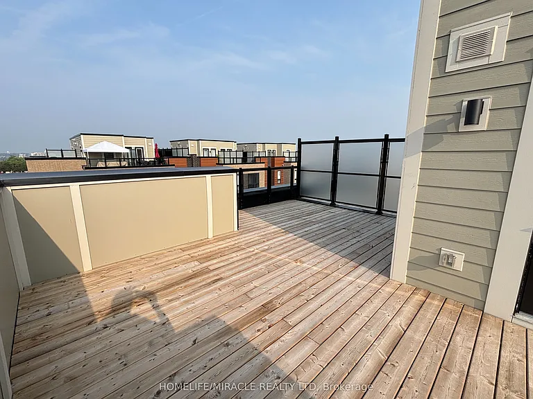 17 Lytham Green Cir #26 — Photo 33