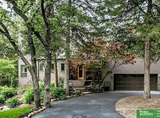 20602 Meadow Oaks Dr, Springfield, NE 68059