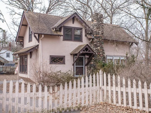 84 Kale St, Saint Paul, MN 55115