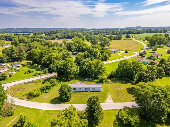 113 Reservoir Dr, Lewisburg, KY 42256