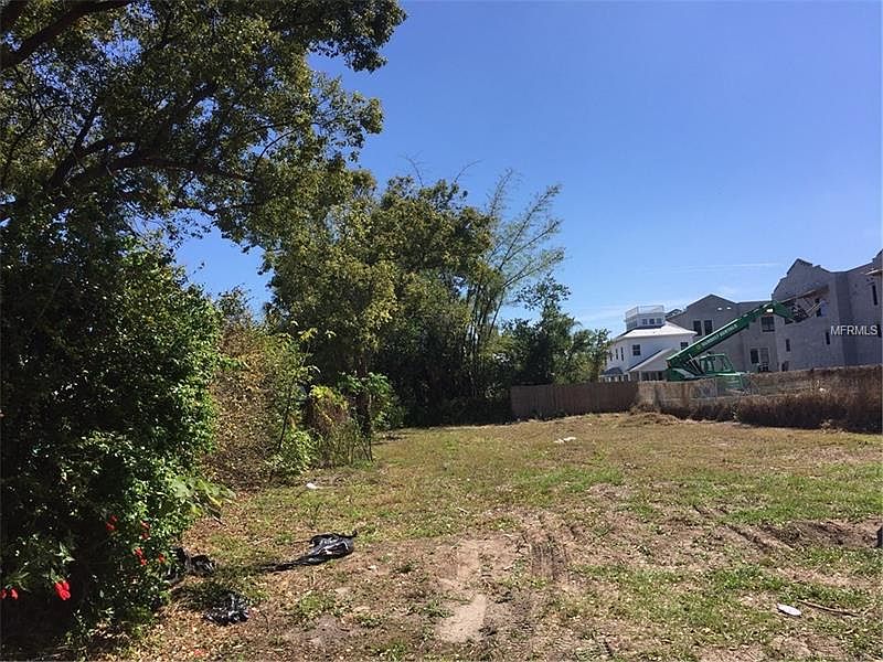 2nd image of 971 Howard Ave