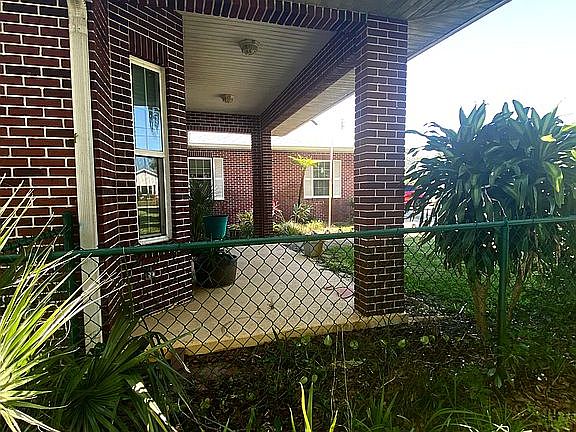 5th image of 709 McKay Dr