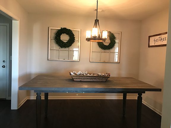 Dining room or office space