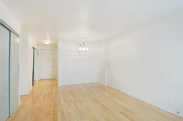 Rented by Corcoran | media 23