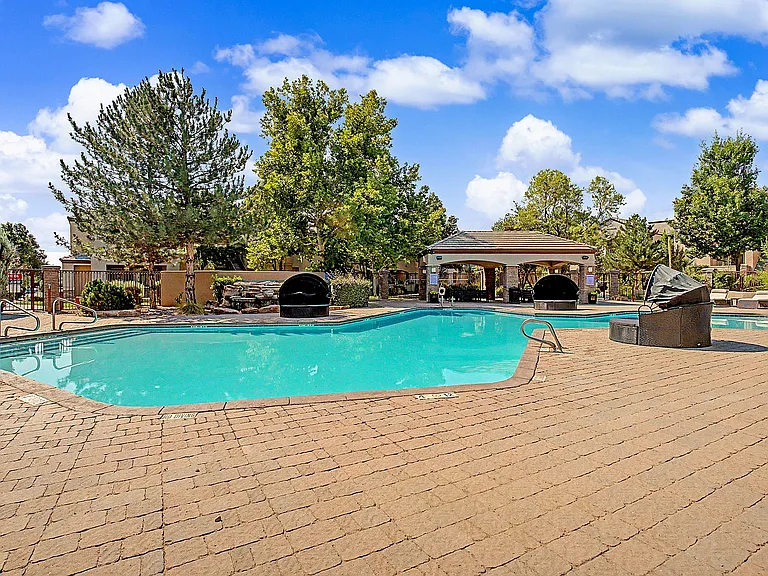 6200 Montano Plaza Dr NW Albuquerque, NM-26