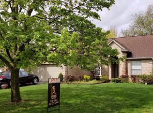 16154 Aspen Hollow Dr, Fenton, MI 48430