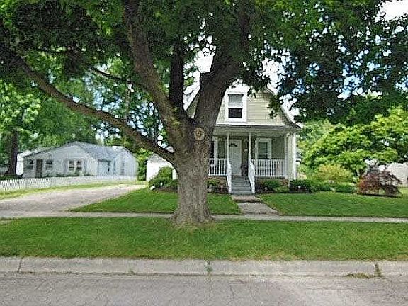 2nd image of 438 W River St