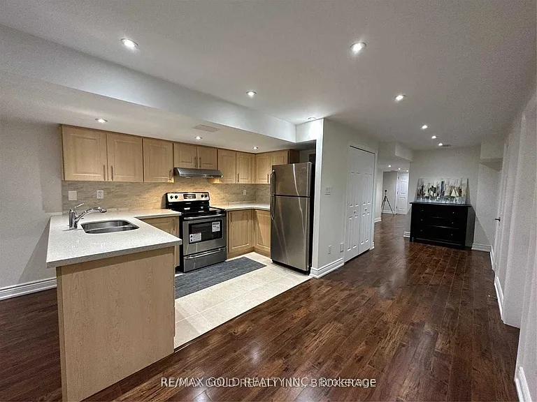 449 Meadowridge Ct #BASEMENT — Photo 9