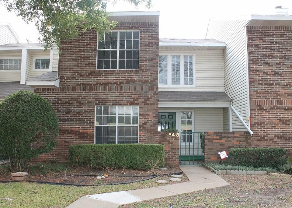 1st image of 848 Creekside Dr