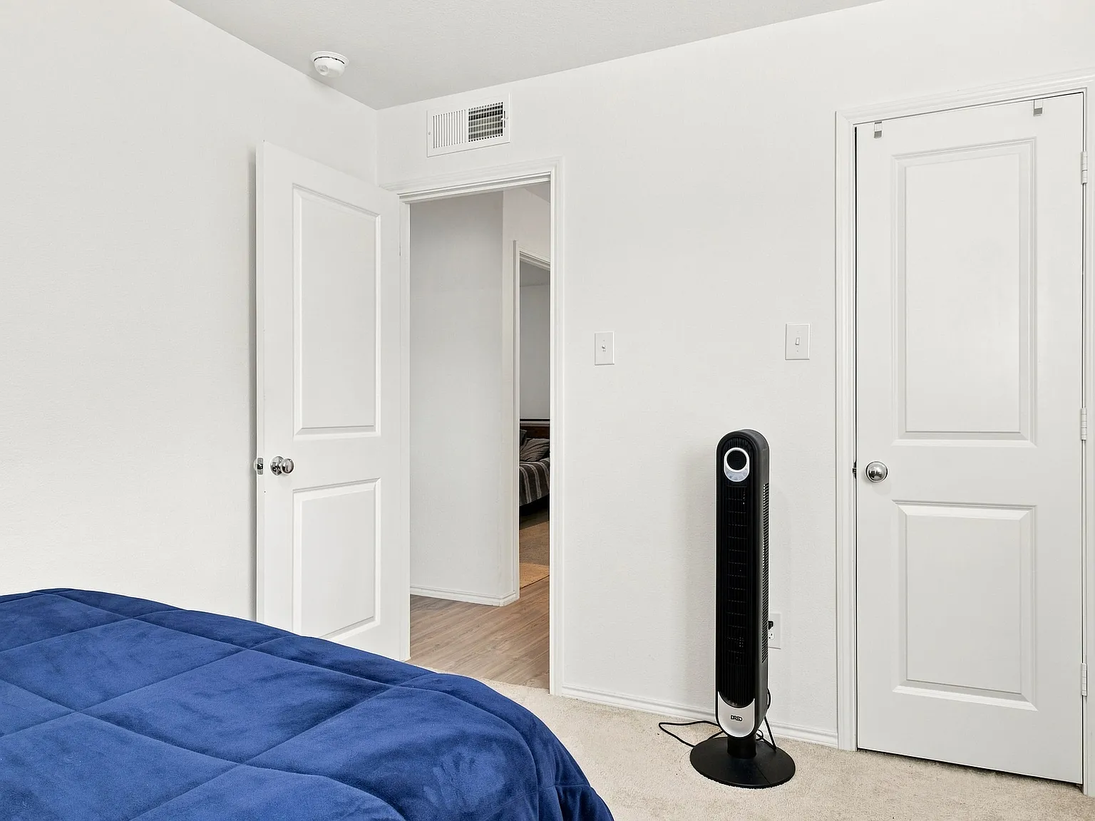 2 bed, 1004 sqft, $1,850 — Photo 3