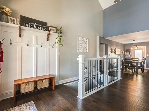 3rd image of 2253 Falconview Dr