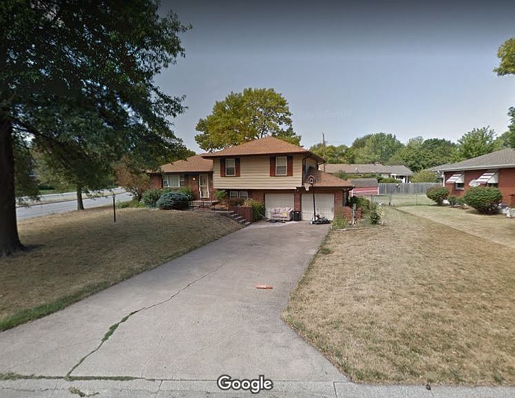 1st image of 702 NE Balboa Ave