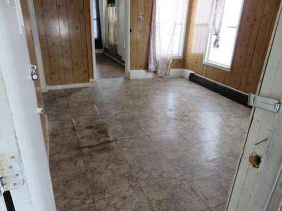 4th image of 813 Park St