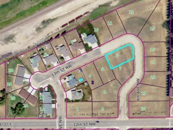 423 13th St NW, Valley City, ND 58072