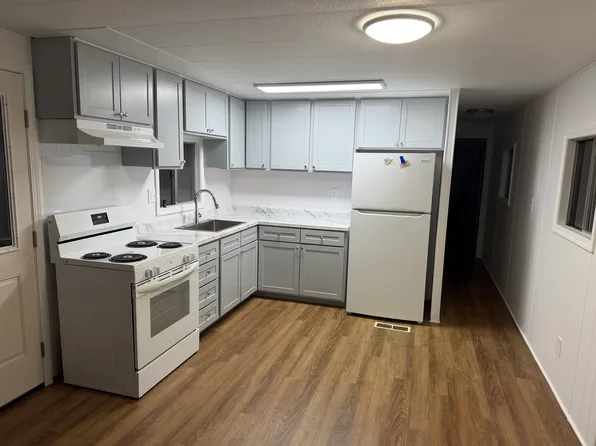 123 SE South 40 Ln, Depoe Bay, OR 97341