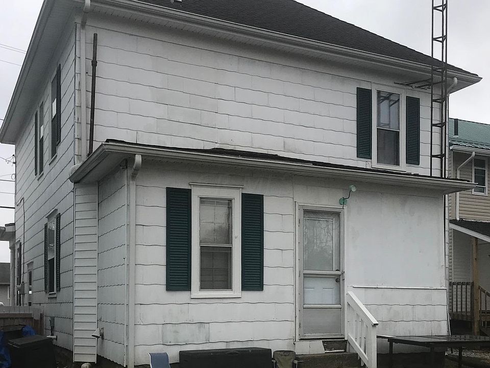 2nd image of 640 E Main St