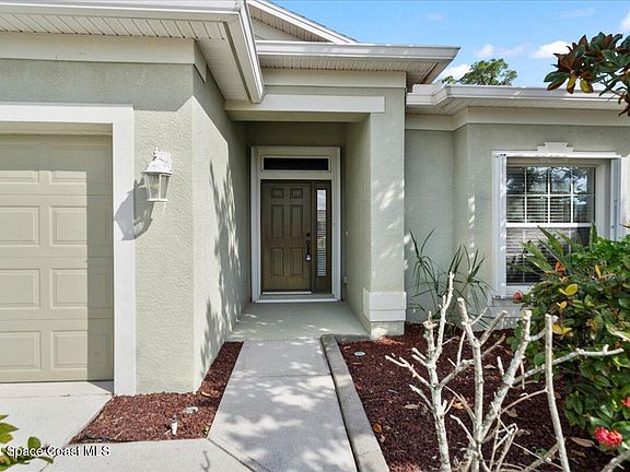 4th image of 840 Morning Cove Cir SE