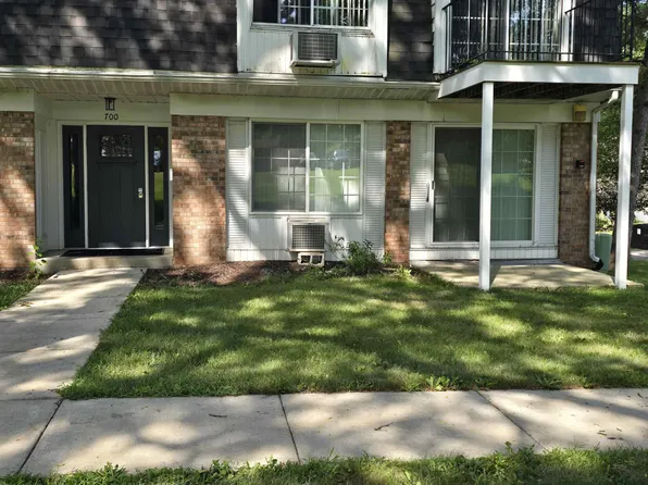 700 Kiwanis Dr, Freeport, IL 61032
