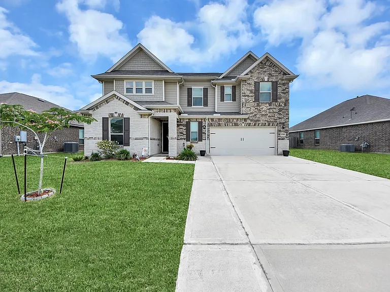 3705 Banbury Ln — Photo 3
