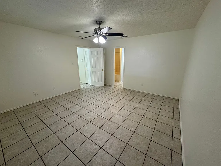 8045 Cannonwood Dr — Photo 19