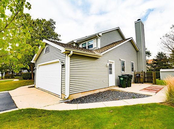 4th image of 1113 Albion Ln