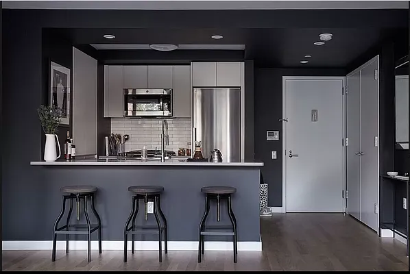 Rented by REAL New York | media 19