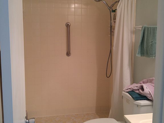 5th image of 665 Allegheny Dr