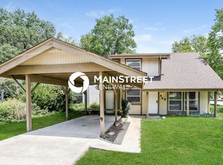 448 Far Hill Dr, Ballwin, MO