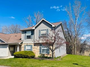 934 N Village Dr UNIT 4, Round Lake Beach, IL 60073
