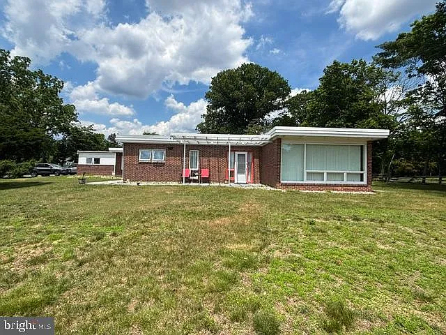 181 Cranbury Rd — Photo 30