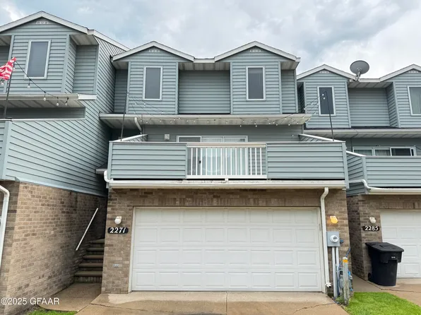 2271 Knightsbridge Ct, Grand Forks, ND 58201