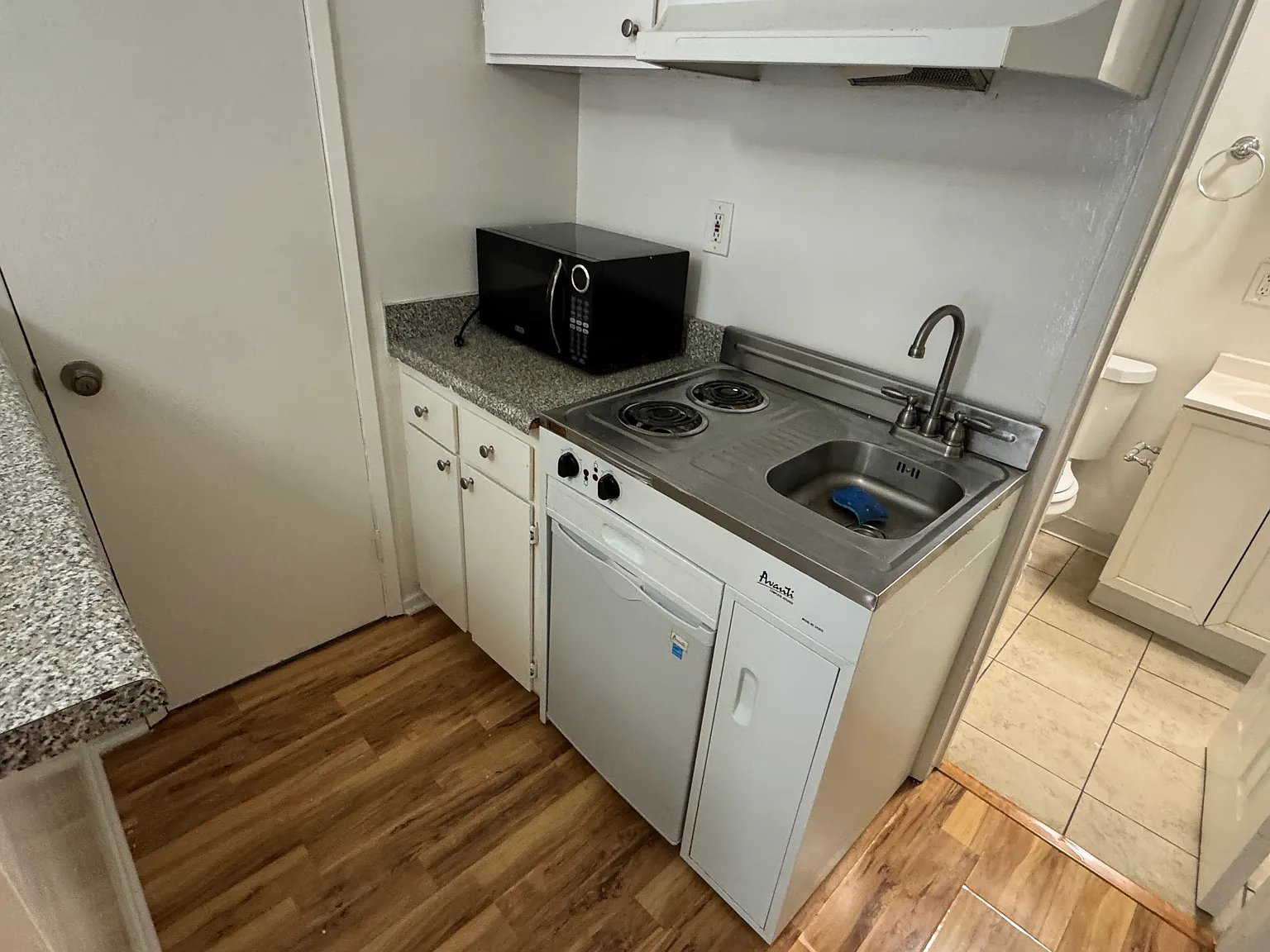 Studio, 400 sqft, $1,650 — Photo 2