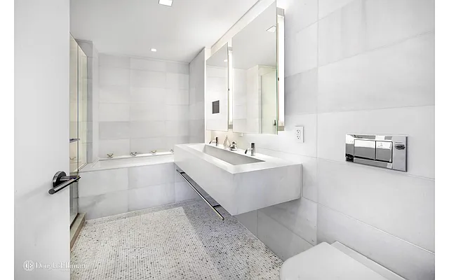 Rented by Douglas Elliman | media 14