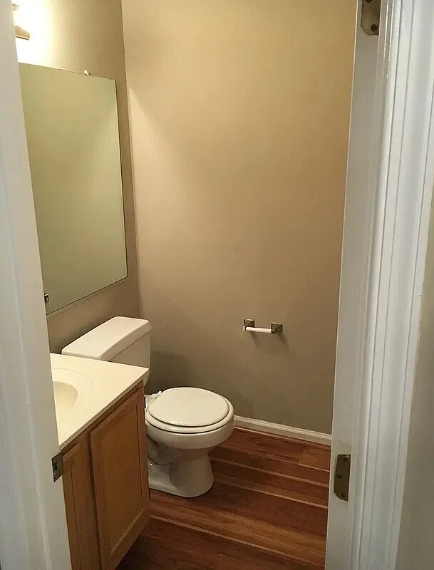 1 bed, 1.0 bath, 700 sqft, $1,210 — Photo 2