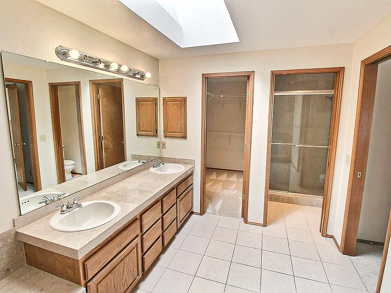 23952 SE 40th Pl — Photo 14