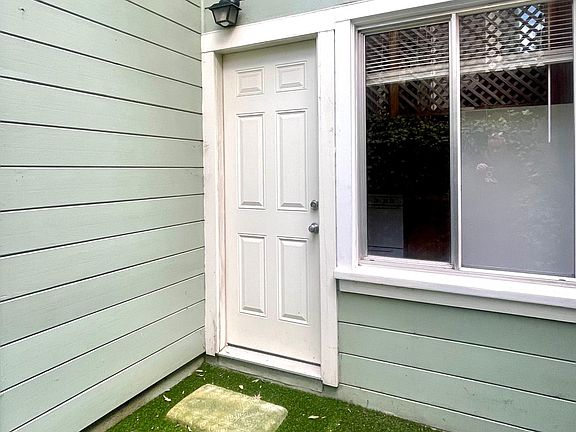5th image of 72 Deming St #C