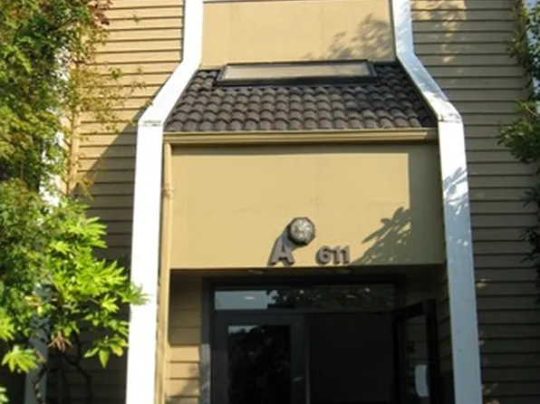 611 SW 5th Ct APT A-103, Renton, WA 98057