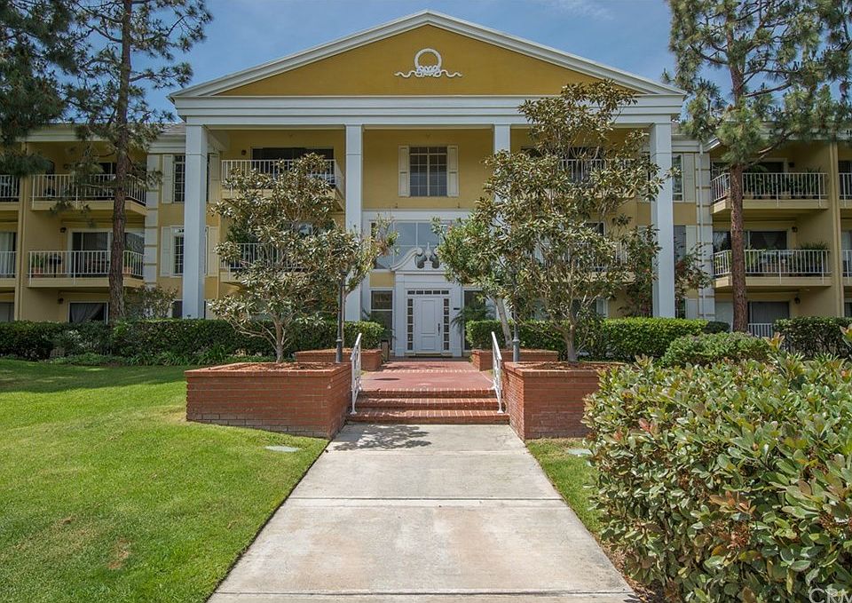 1st image of 102 Scholz Plz APT 137