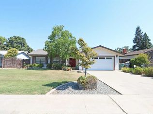 1020 W Seeger Ave, Visalia, CA 93277