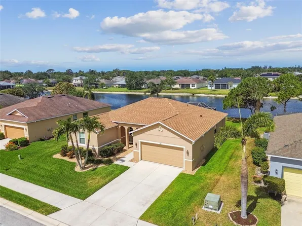 327 64th Avenue Cir E, Bradenton, FL 34203