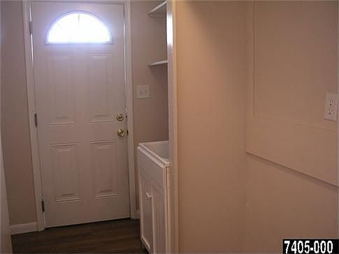 4th image of 3915 Carlisle Rd